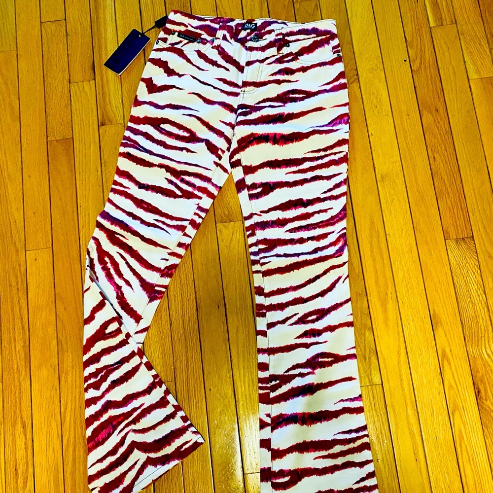 Dolce & Gabbana vintage flair jeans. NWT